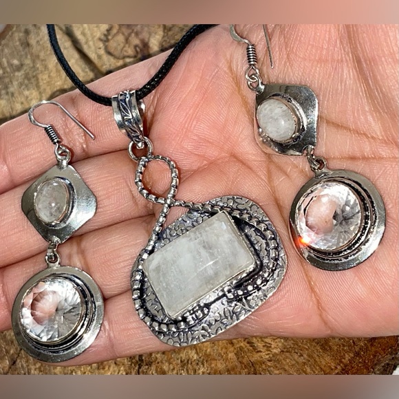 Rainbow Moonstone Pendant & Earrings Set - Picture 1 of 14